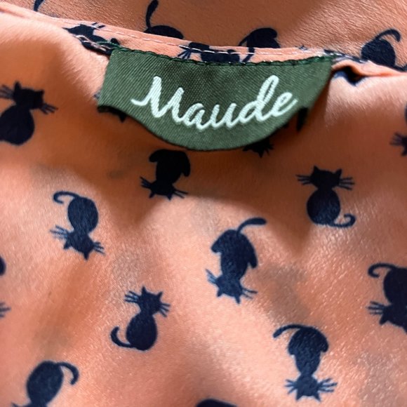 Cat print dress with peekaboo back - Picture 5 of 6